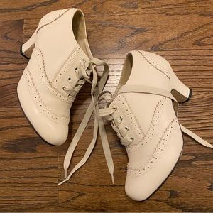 ModCloth Oxford pumps